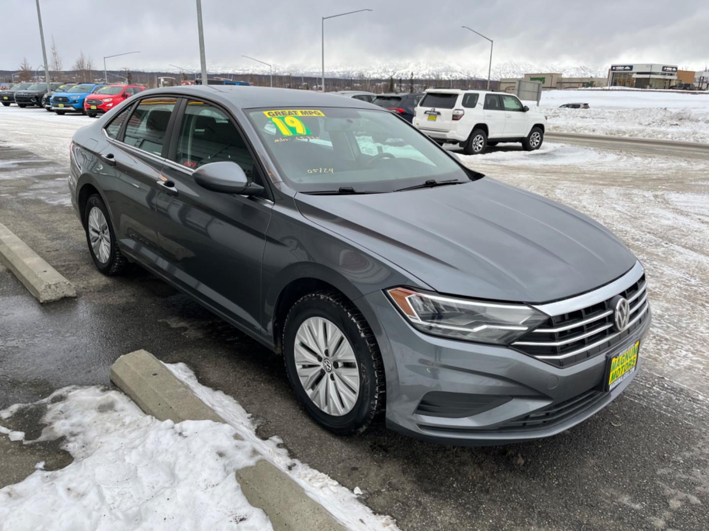 2019 Gray /Black Volkswagen Jetta 1.4T SE 8A (3VWC57BU8KM) with an 1.4L L4 DOHC 20V engine, 8A transmission, located at 1960 Industrial Drive, Wasilla, 99654, (907) 274-2277, 61.573475, -149.400146 - Photo#6